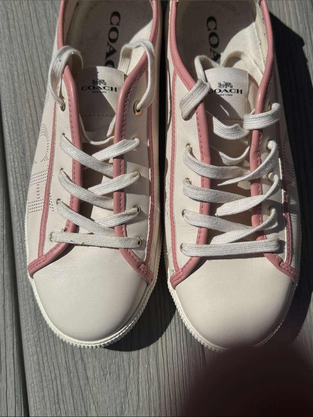 COACH C136 Leather Low-Top Sneakers Chalk Pink Size 11B with Logo EUC MSRP $228 - Picture 7 of 14